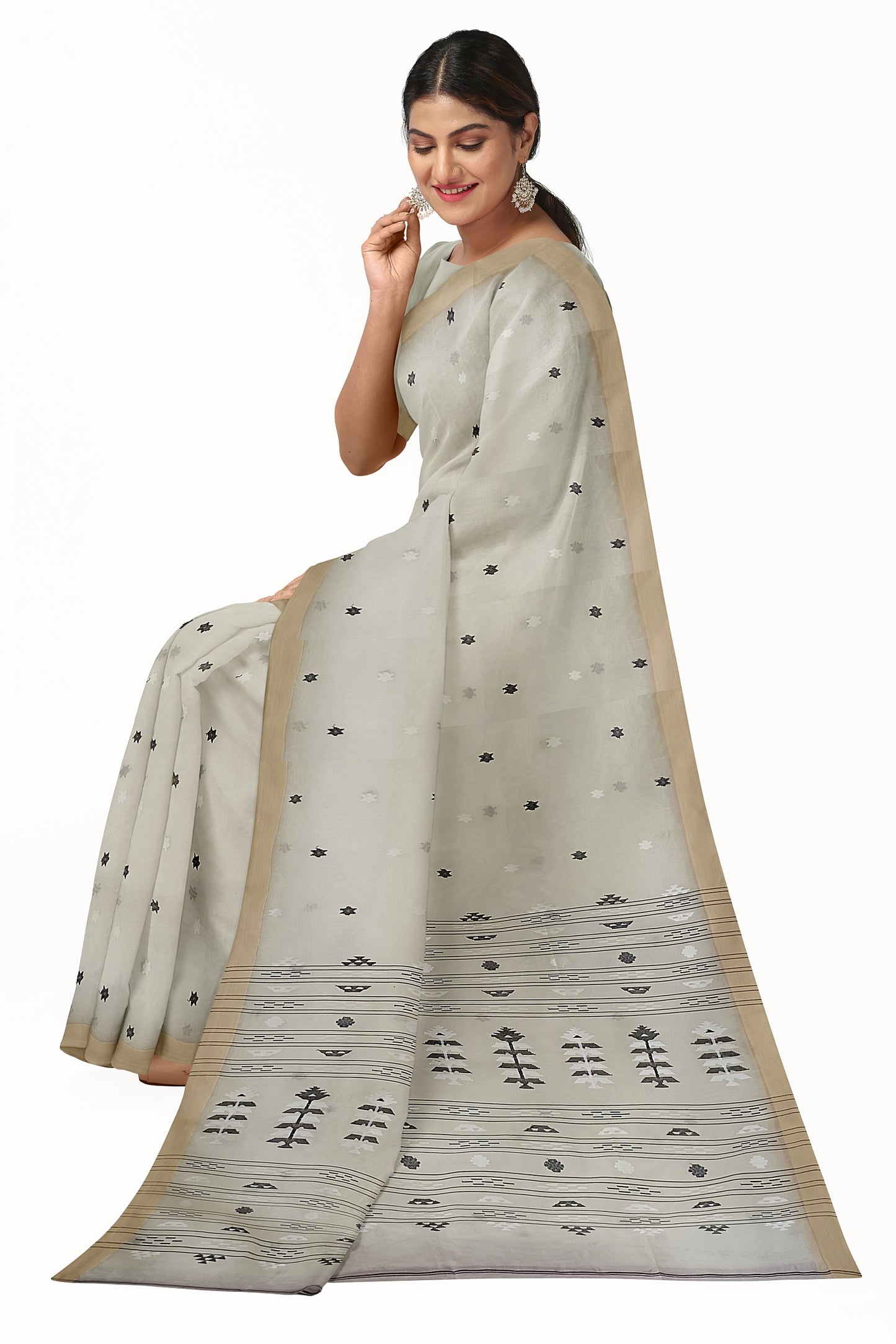Off- White & Beige Soft Handwoven Muslin Silk Jamdani Saree