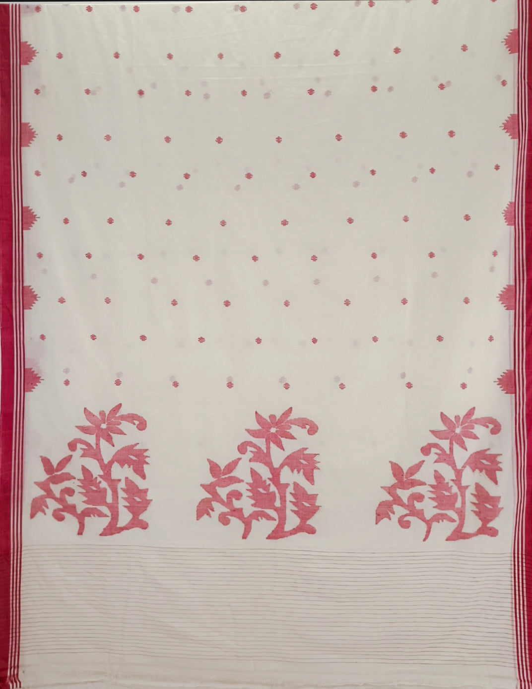 Off-White & red handloom Handwoven Dhakai Jamdani Saree